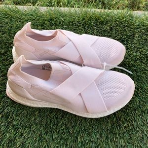Women’s Adidas Ultraboost Slip On DNA Running shoes sz 6
